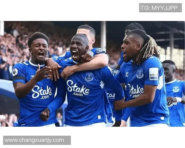 埃弗顿主场迎战切尔西双方争夺英超宝贵三分之战